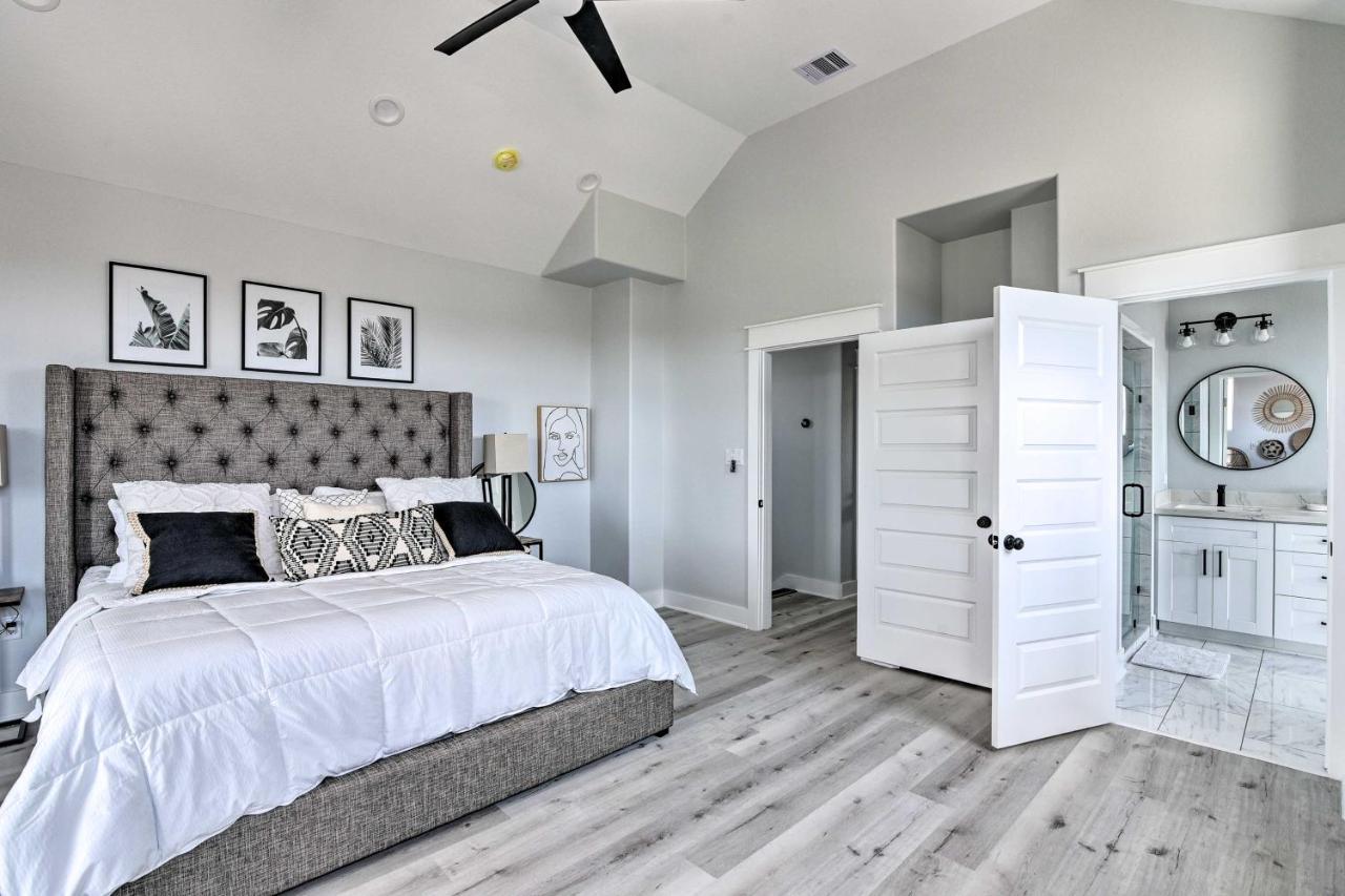Chic Crystal Beach Escape With Deck - Walk To Beach! Bolivar Peninsula Exterior foto